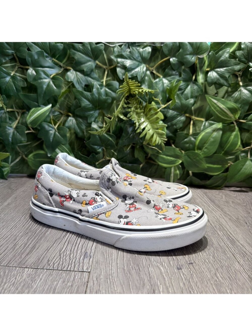 Vans Slip On Disney Mickey Mouse Youth Kids 3 Grey Shoes